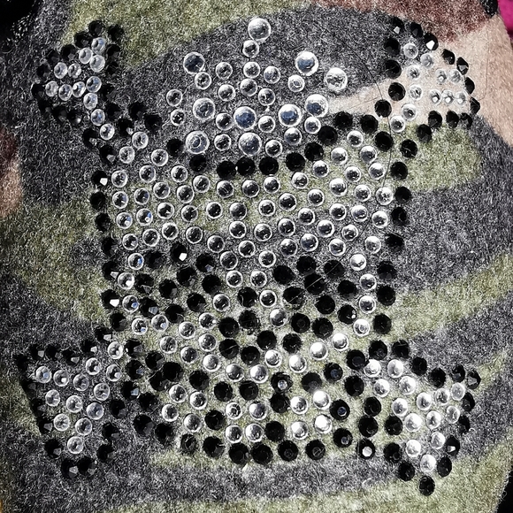 Nevada size 8 camo and rhinestone skull flats - Picture 4 of 5